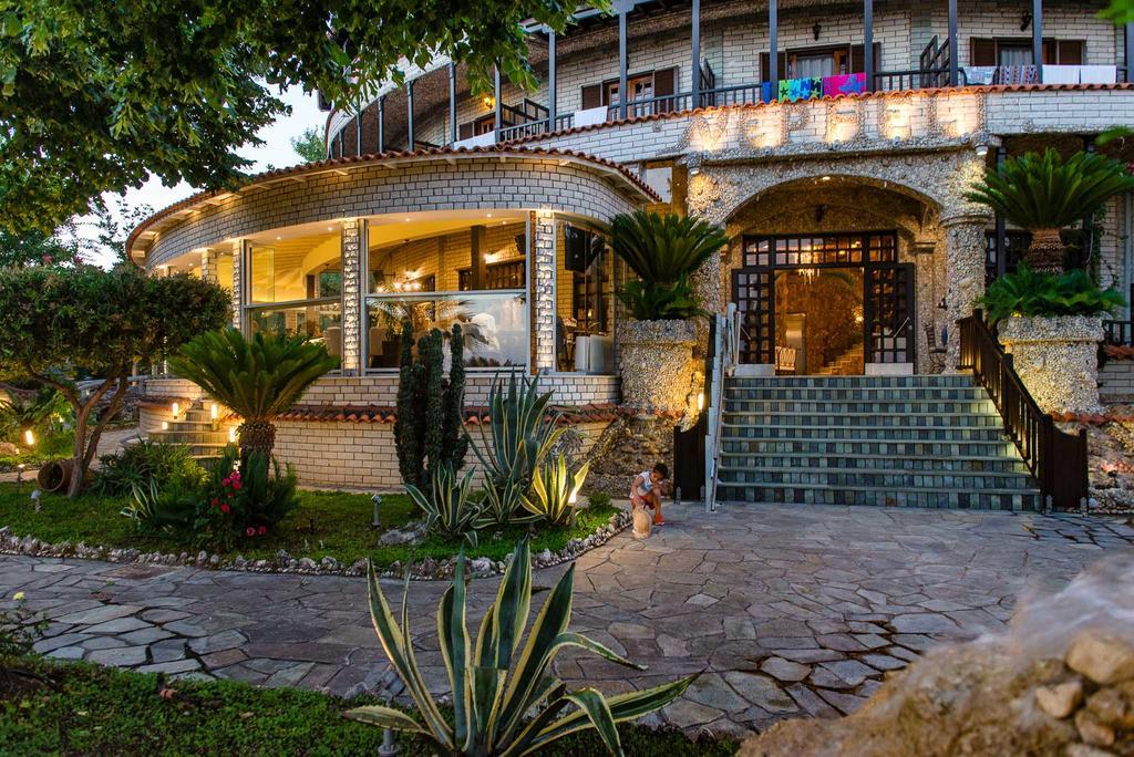 Nepheli Hotel Kastrosikia Esterno foto
