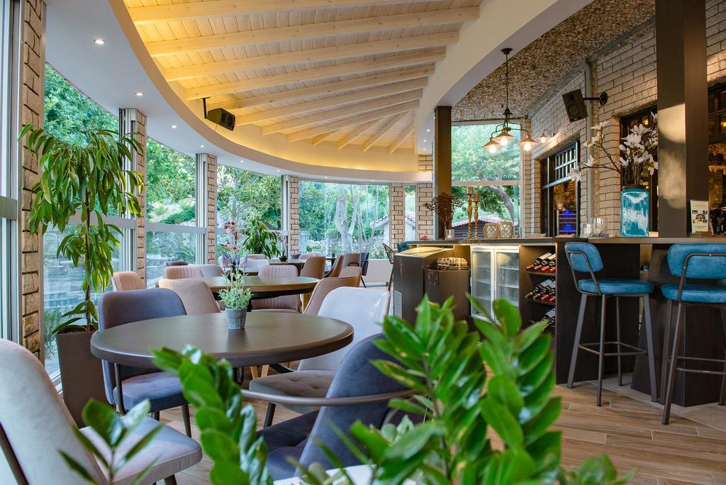 Nepheli Hotel Kastrosikia Esterno foto